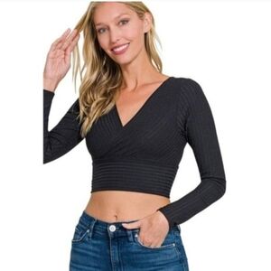 Willow boutique co. Zenana black v neck crop top